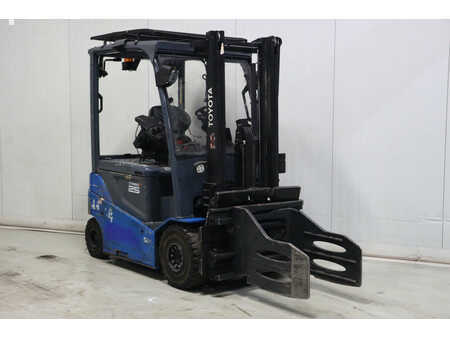 Elektromos 4 kerekű 2017  Toyota 8FBMKT25 (1)