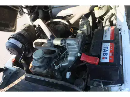 Diesel gaffeltruck 2014  Nissan Y1D2A25Q (8)