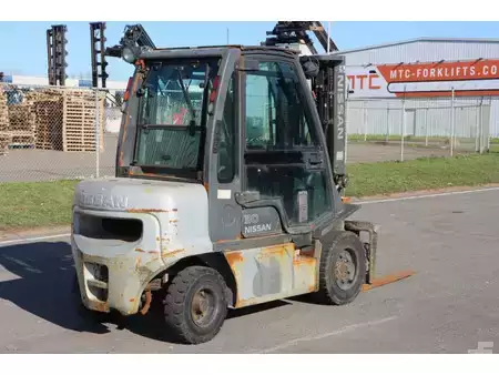 Diesel truck 2008  Nissan FGD02A30U (7)