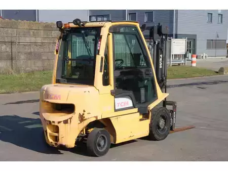 Diesel gaffeltruck 2017  Nissan Y1D2A25H (8)