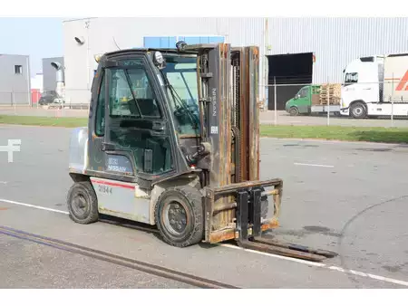 Dieselový VZV 2012  Nissan Y1D2A32Q (1)