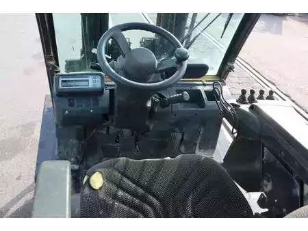 Dieselový VZV 2012  Nissan Y1D2A32Q (2)