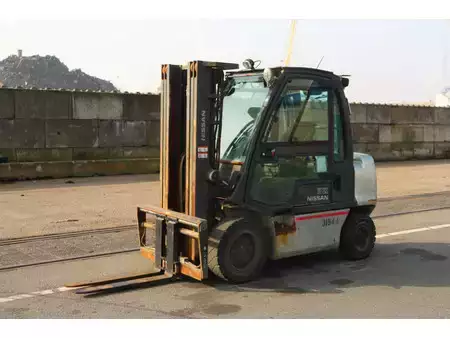 Dieselový VZV 2012  Nissan Y1D2A32Q (4)