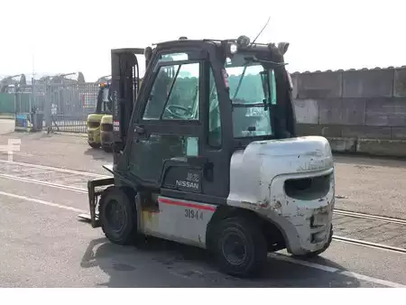 Dieselový VZV 2012  Nissan Y1D2A32Q (5)