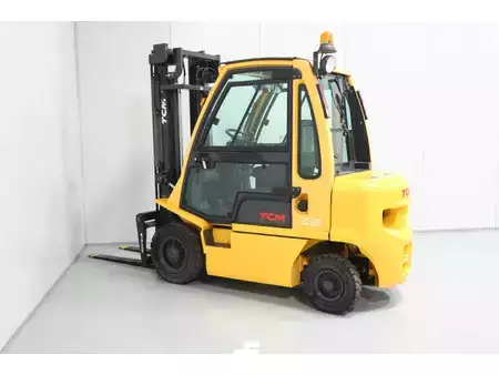 Dieselový VZV 2015  Nissan Y1D2A25H (5)