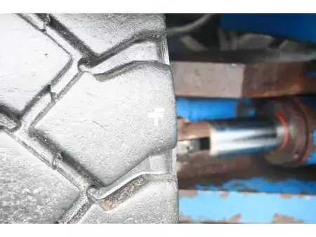 Diesel truck 1997  Svetruck 15120-35 (11)