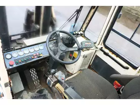 Diesel truck 1997  Svetruck 15120-35 (2)