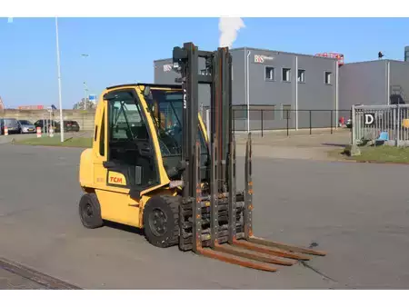 Diesel truck 2019  Nissan YG1D2A32Q (1)