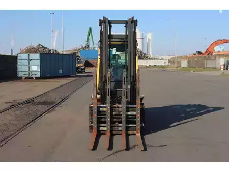 Diesel truck 2019  Nissan YG1D2A32Q (3)