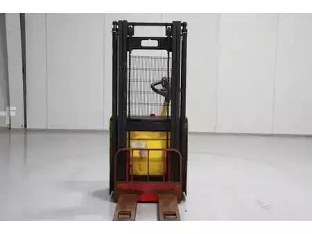 Apilador eléctrico 2012  Hyster S1.2 (3)