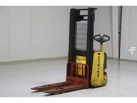 Apilador eléctrico 2012  Hyster S1.2 (4)