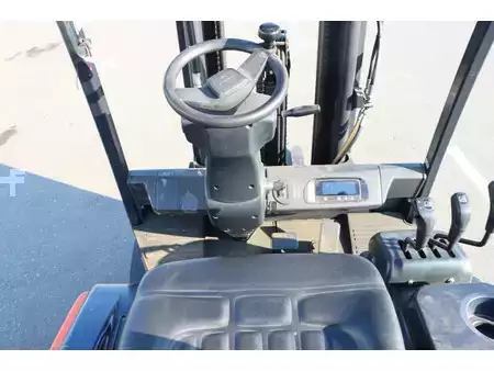 Electric - 4 wheels 2017  Doosan B25X-7 (2)