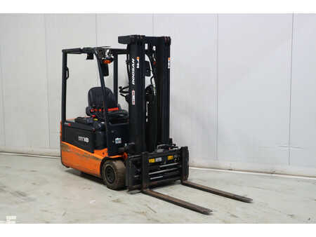 Elektrisk- 3 hjul 2015  Doosan B18T-7 (1)