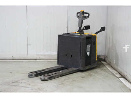 Electric Pallet Trucks 2017  Unicarriers PMR200P (4)