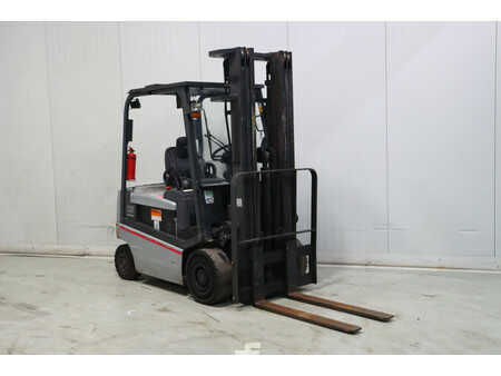 Elektrisk- 4 hjul 2006  Nissan Q02L25CU (1)