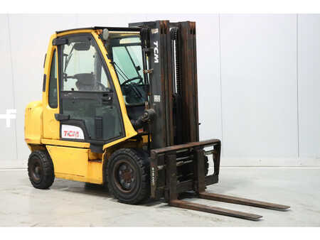 Dieselstapler 2017  Unicarriers YG1D2A32H (1)
