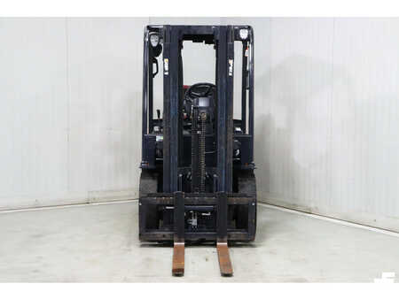 Nestekaasutrukki 2017  Doosan G25N-7 (2)