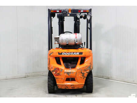 Nestekaasutrukki 2017  Doosan G25N-7 (5)