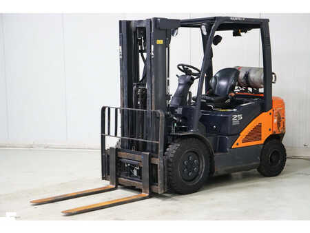 Nestekaasutrukki 2017  Doosan G25N-7 (3)