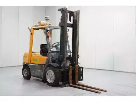 Carrelli elevatori diesel 1998  TCM FD30Z5T (1)