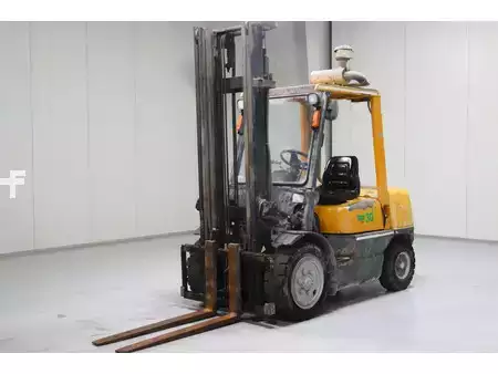 Carrelli elevatori diesel 1998  TCM FD30Z5T (4)