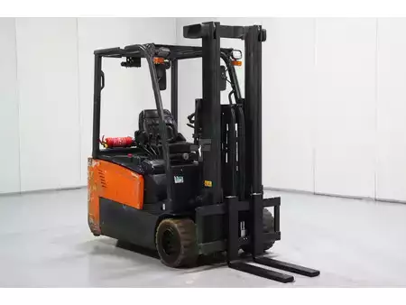 Elektrisk- 3 hjul 2016  Doosan B20T-7 (1)