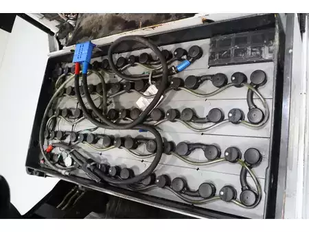 3-wiel elektrische heftrucks 2015  Nissan AG1N1L18Q (8)