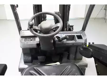 Carrelli elevatori GPL 2010  Nissan P1D1A18LQ (2)