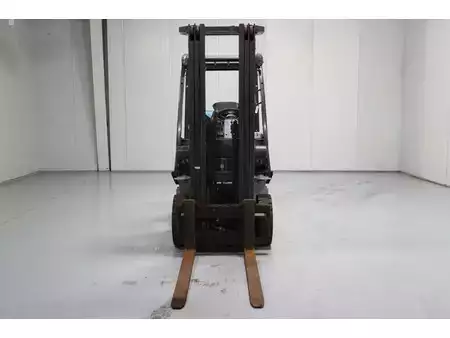 Carrelli elevatori GPL 2010  Nissan P1D1A18LQ (3)