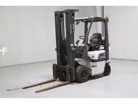 Carrelli elevatori GPL 2010  Nissan P1D1A18LQ (4)