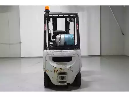 Carrelli elevatori GPL 2010  Nissan P1D1A18LQ (6)