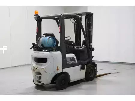 Carrelli elevatori GPL 2010  Nissan P1D1A18LQ (7)