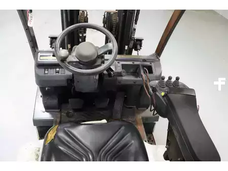 Carrelli elevatori GPL 2010  Nissan P1D1A18LQ (2)