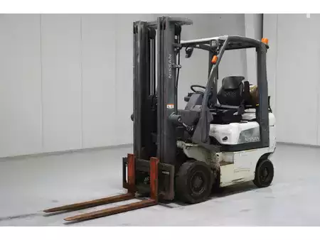 Carrelli elevatori GPL 2010  Nissan P1D1A18LQ (4)