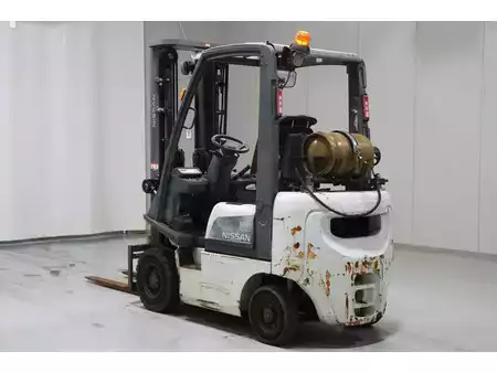 Carrelli elevatori GPL 2010  Nissan P1D1A18LQ (5)