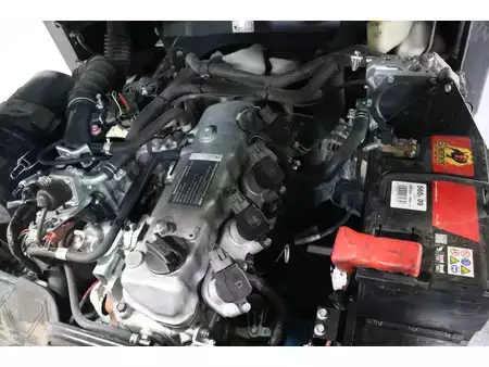 Gázüzemű targonca 2020  Nissan U1D2A25LQ (9)