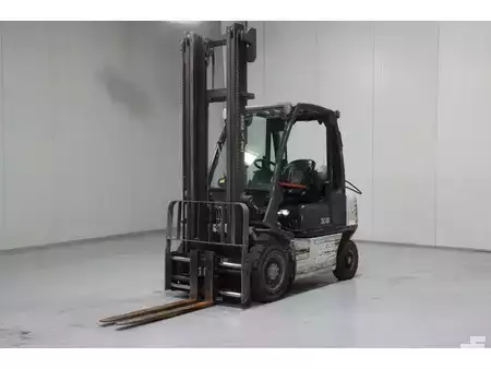 Gázüzemű targonca 2020  Nissan U1D2A25LQ (4)