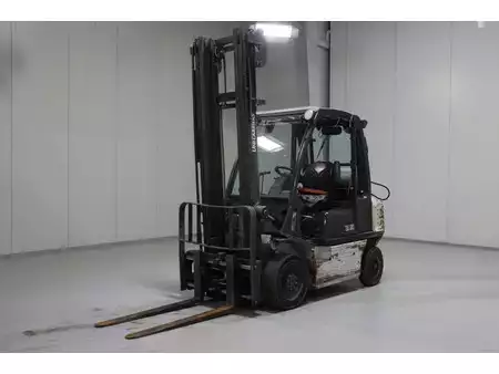 Gázüzemű targonca 2020  Nissan U1D2A25LQ (4)