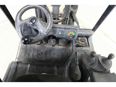 4-wiel elektrische heftrucks 1999  Linde E25-02 (10)