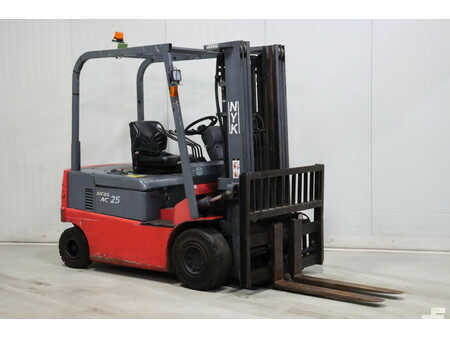 Electric - 4 wheels 2007  Nichiyu FBC25PN-70BC (1)