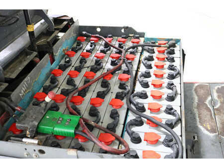 Electric - 4 wheels 2007  Nichiyu FBC25PN-70BC (7)