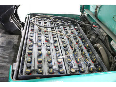 Carrelli elettrici 4 ruote 2008  Komatsu FB22H-3R (7)