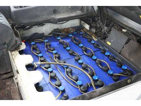 Carrelli elettrici 4 ruote 2018  Unicarriers JAG2N1L20Q (7)