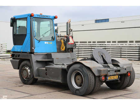Terminal tractor 2007  Terberg RT222 (13)