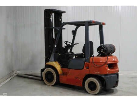 LPG Forklifts 2007  Toyota 42-7FGF25 (4)
