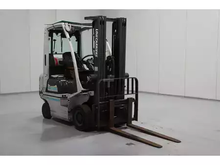 Chariots élévateurs GPL 2019  Nissan P1D1A18LQ (1)