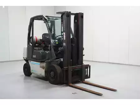 Chariots élévateurs GPL 2019  Nissan U1D2A25LQ (1)