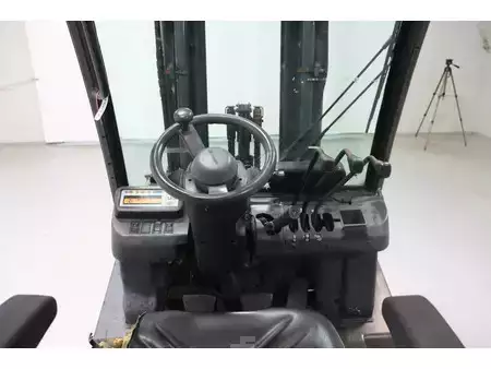 Chariots élévateurs GPL 2019  Nissan U1D2A25LQ (3)