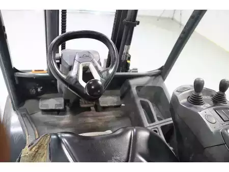 Diesel heftrucks 2020  Linde H30D-01 (2)