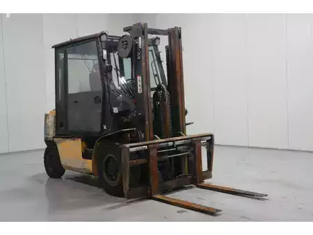 Diesel Forklifts 2020  TCM D1F4A40Q (1)